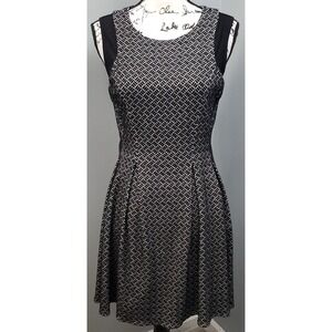 Chandi & Lia Peplum Dress Womens‎ Medium Black White Geometric Mesh Mix Back Zip